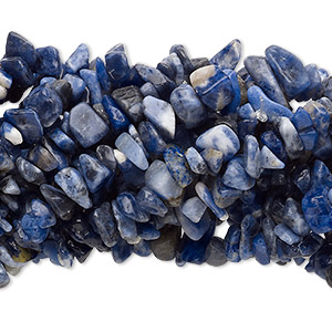 Bead, sodalite (natural), medium chip, Mohs hardness 5 to 6. Sold per pkg of (10) 34-inch strands.
