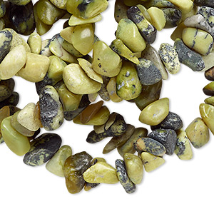 Bead, yellow &quot;turquoise&quot; (serpentine and quartz) (natural), medium chip, Mohs hardness 2-1/2 to 6. Sold per 34-inch strand.