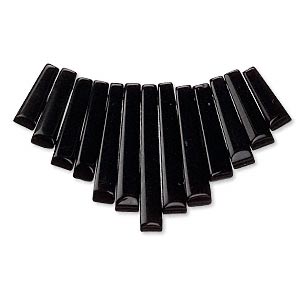 Focal, black onyx (dyed), 26x10mm-29x12mm graduated fan, B grade, Mohs hardness 6-1/2 to 7. Sold per 13-piece set.
