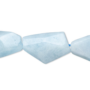 Bead, blue aquamarine (dyed / heated), medium to large faceted flat nugget, Mohs hardness 7-1/2 to 8. Sold per 15-inch strand.