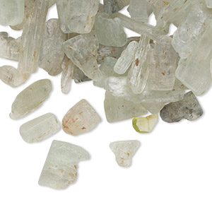 Inlay chip, green kyanite (natural), medium undrilled chip, Mohs hardness 4 to 7-1/2. Sold per 1-ounce pkg, approximately 90-110 beads.